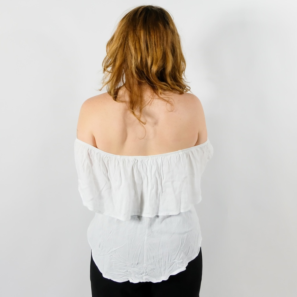 ✨ Farrow Need Supply Off Shoulder White Bardot Top